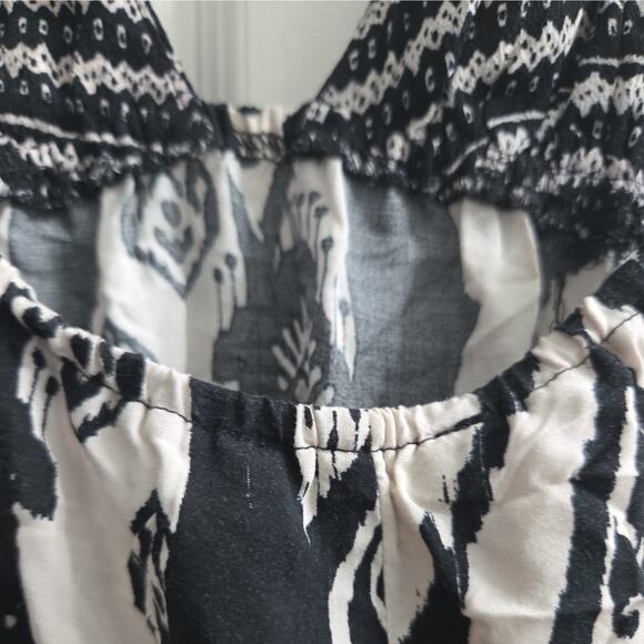 Forever 21 Womans Lightweight Maxi Dress Tribal Aztec Design Adjustable Straps M - Picture 12 of 12